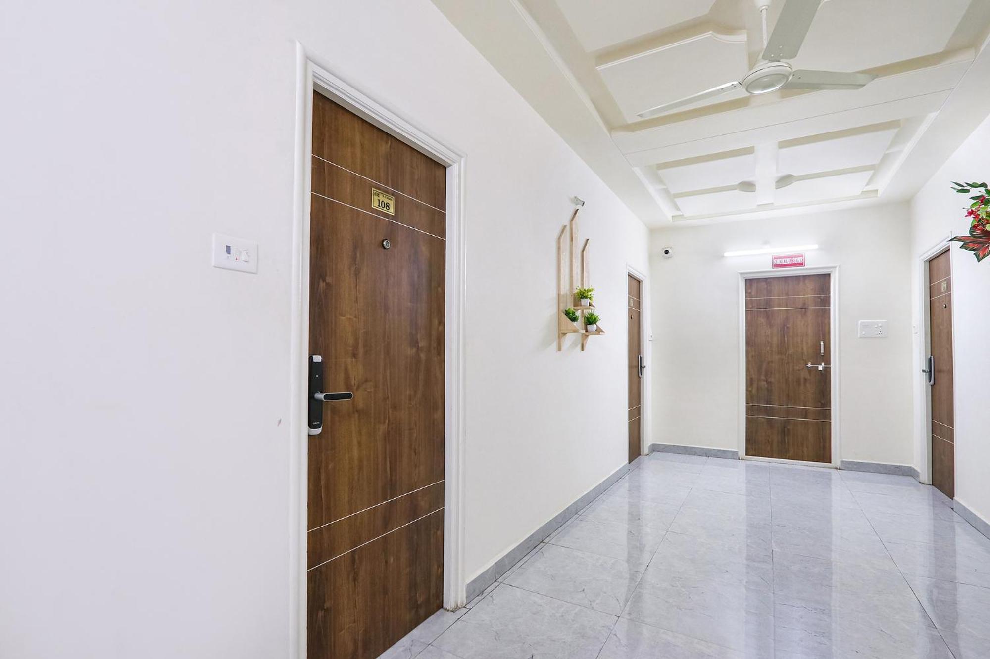 Fabhotel Golden Hitech - Nr Hitech City ハイデラバード エクステリア 写真